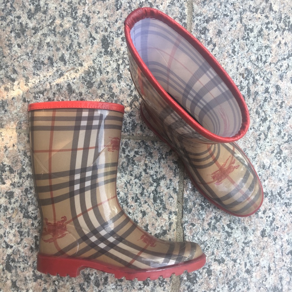 Burberry check rainboots